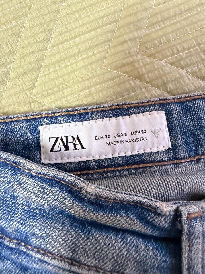 Джинсы zara