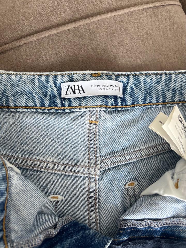 Джинсы Zara