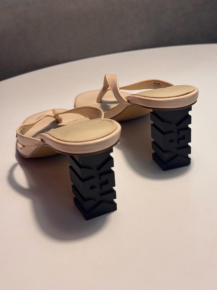 Босоножки Kendall + Kylie кожа