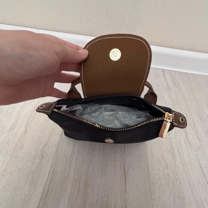 Мини-сумка Longchamp из нейлона с длинным ремешком