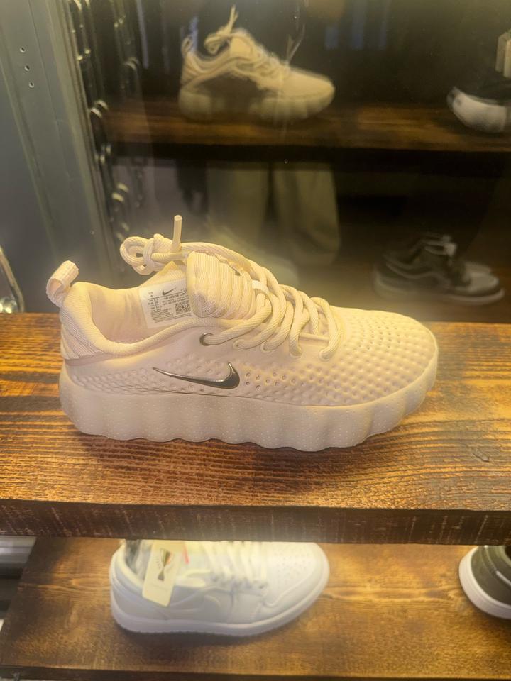 Nike mind 002