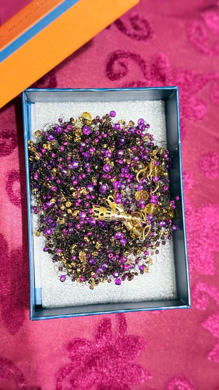 Колье из кристаллы и бисера ручной работы цвет аметист