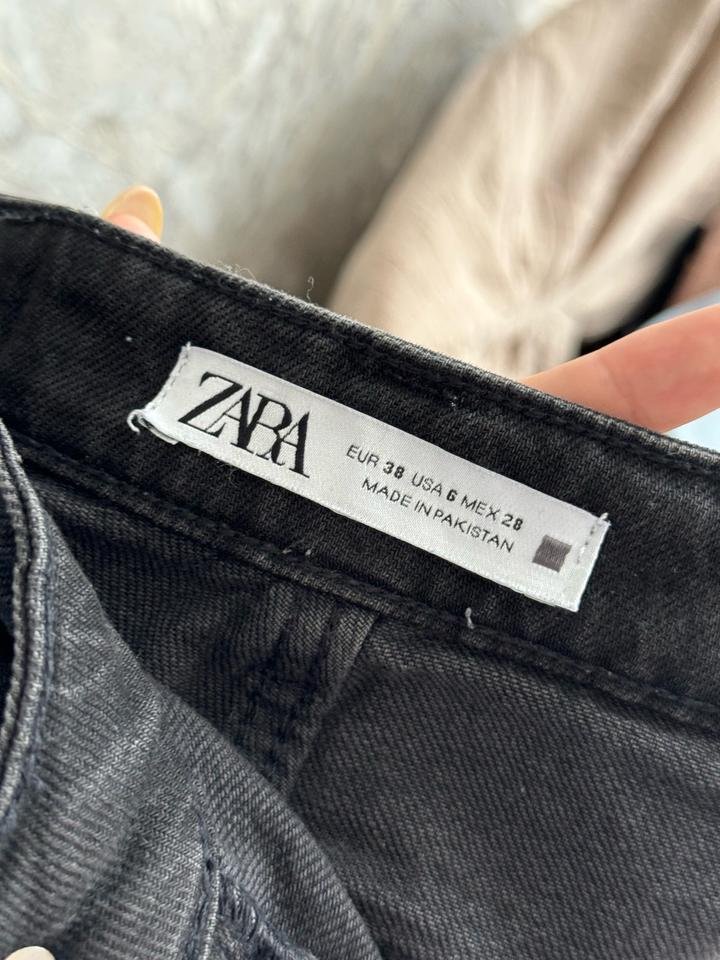 Черные джинсы МОМ Zara