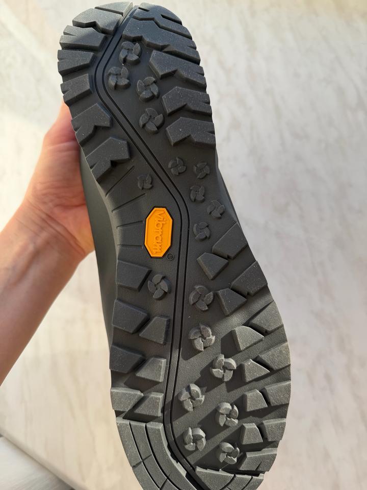 Демисезонные мужские кроссовки the north face