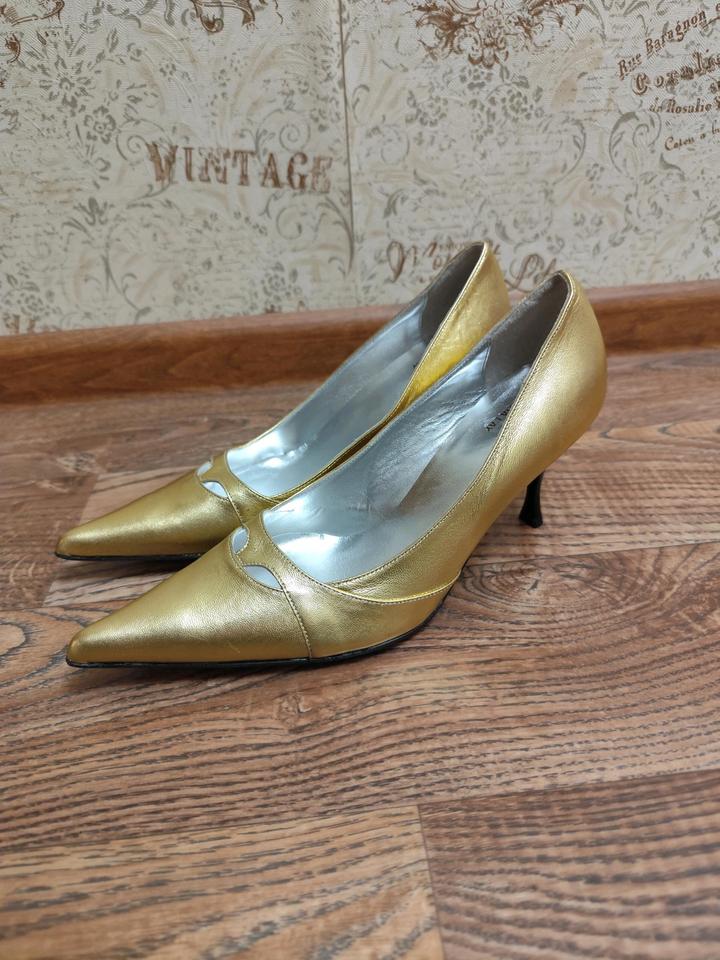 Итальянская обувь в золотистом цвете Оригинал.