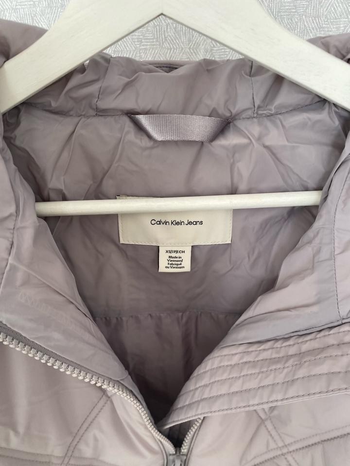 Куртка Calvin Klein. Размер XS