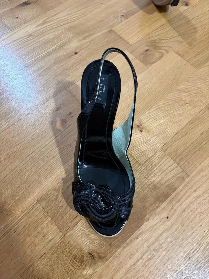 Продам женские туфли ETRO