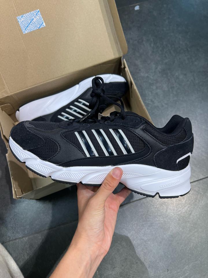 Кроссовки Adidas