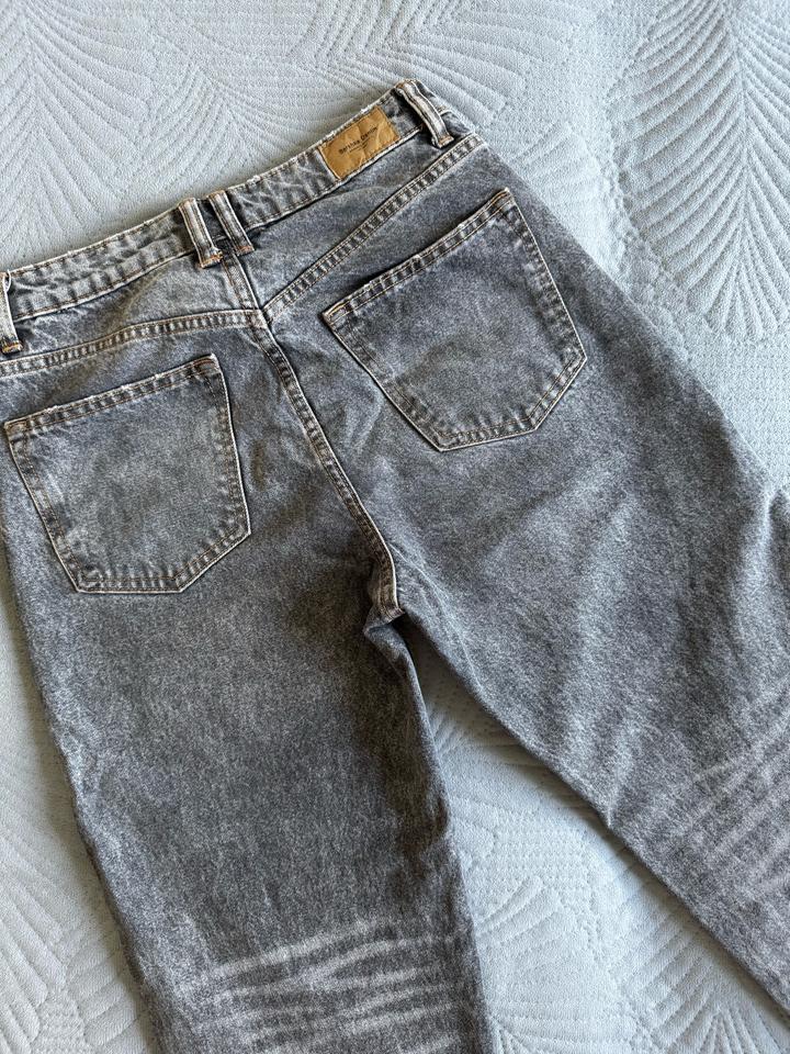 Джинсы Bershka
