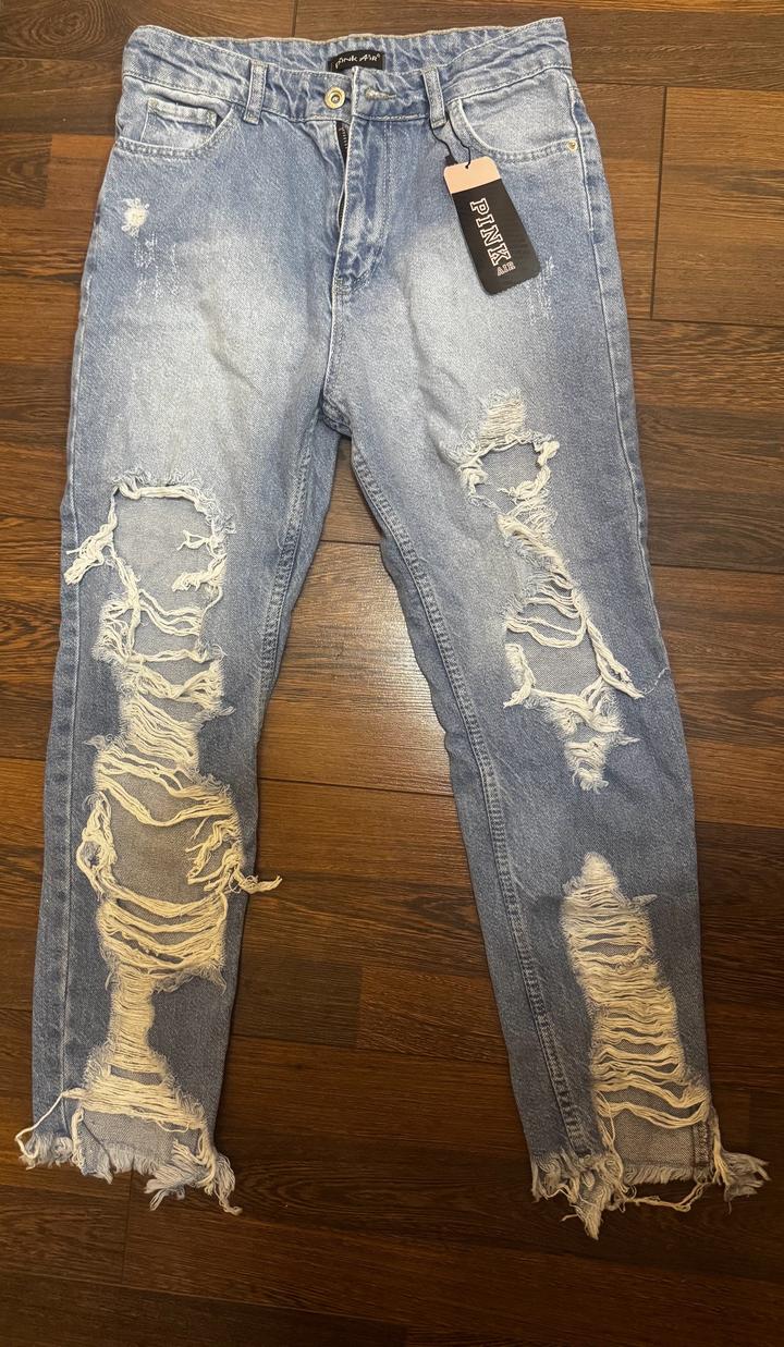 Стильные рваные джинсы PINK AIR