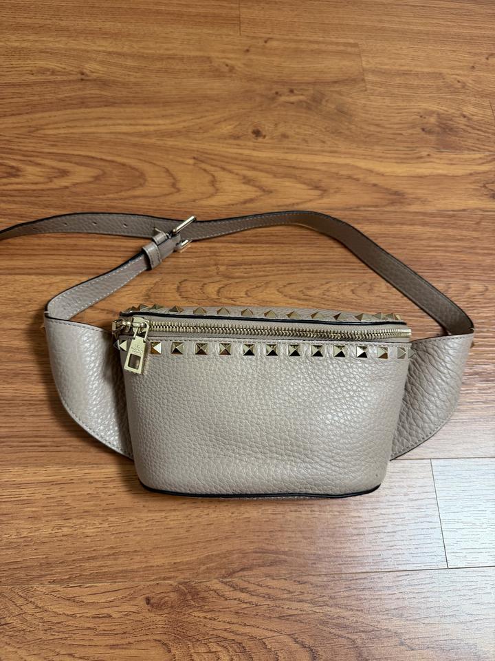 Поясная сумка Valentino