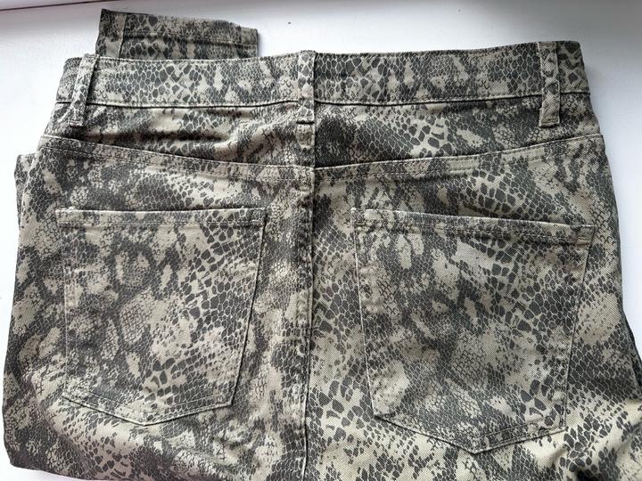 Джинсы Zara