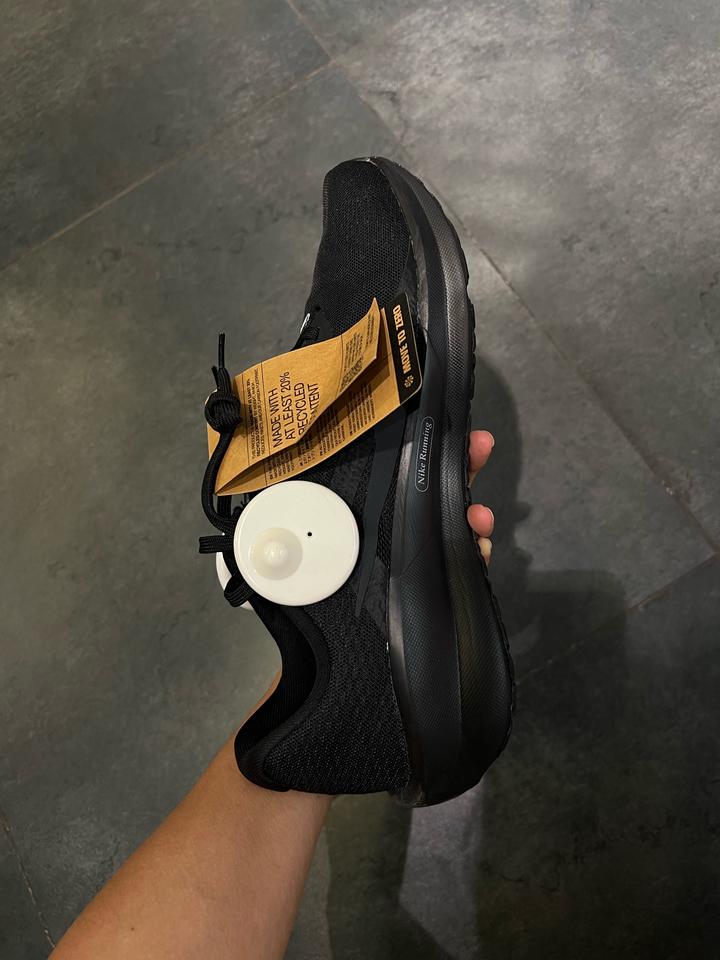 Кроссовки Nike