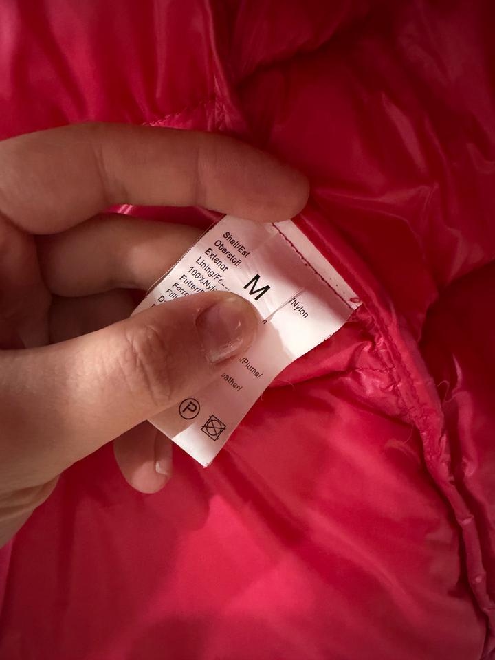 Жилетка розовая Deha