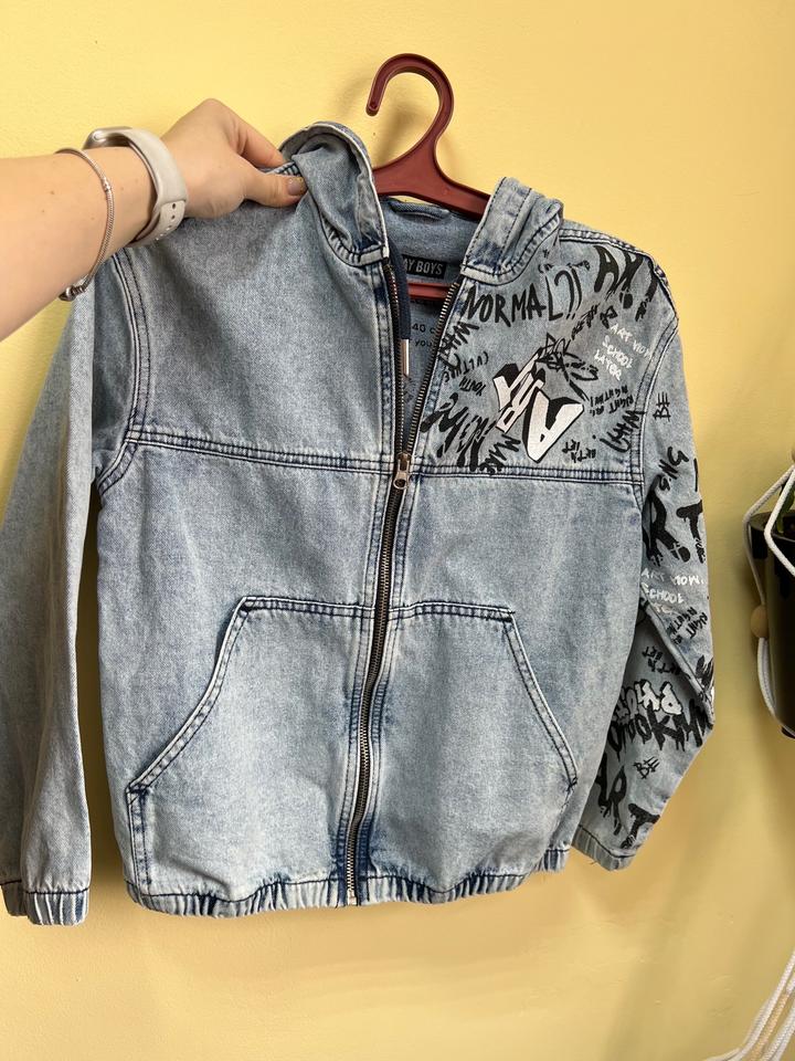 Джинсовая куртка на мальчика