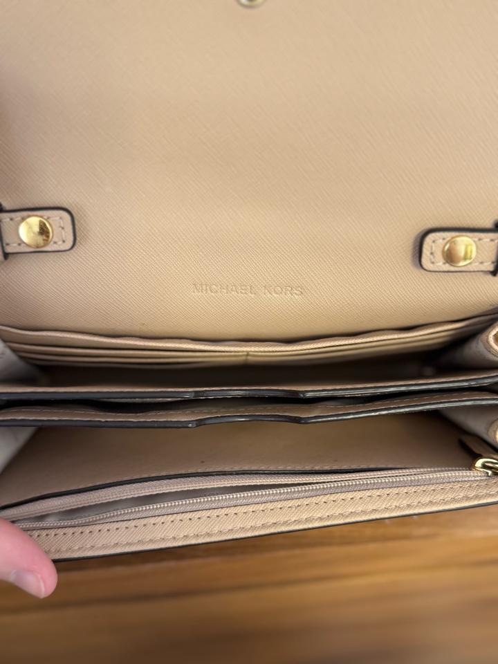 Маленькая сумка через плечо Michael Kors