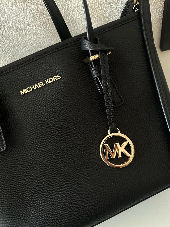 Сумка тоут Michael Kors натуральная кожа черный