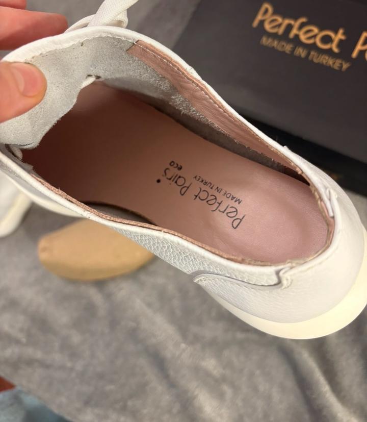 Новые кожаные кеды