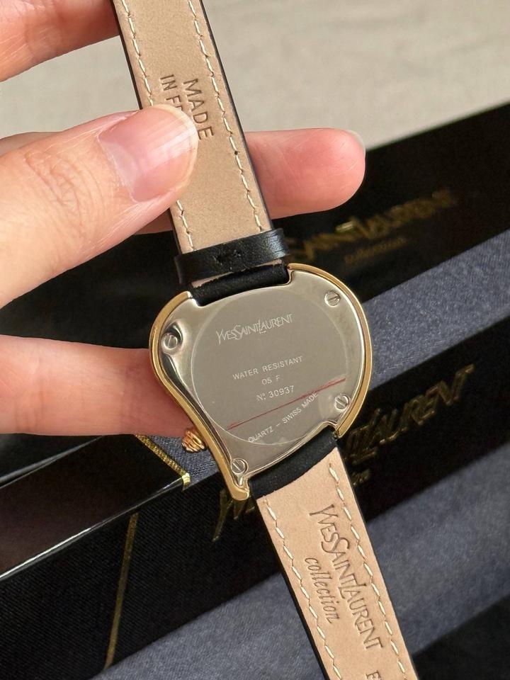 Винтажные часы YvesSaintLaurent