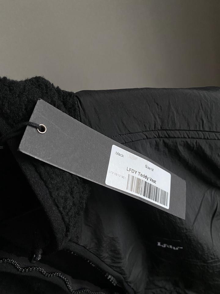 Live Fast Die Young плюшевый жилет