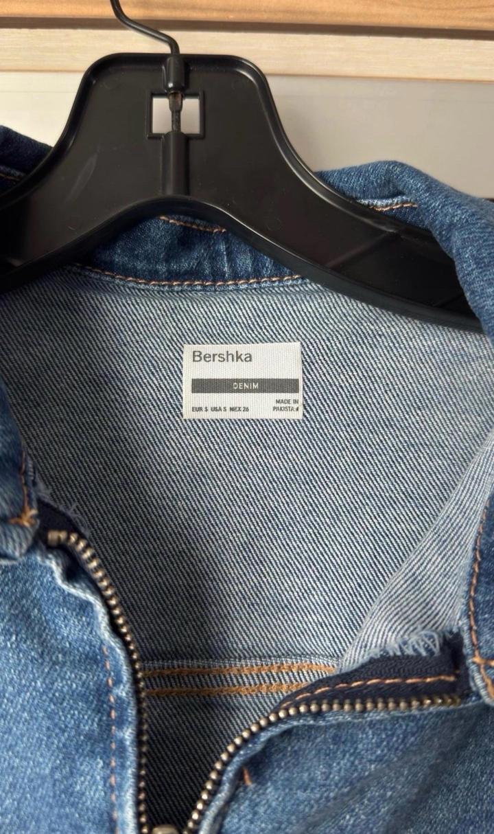 Джинсовый комбинезон Bershka