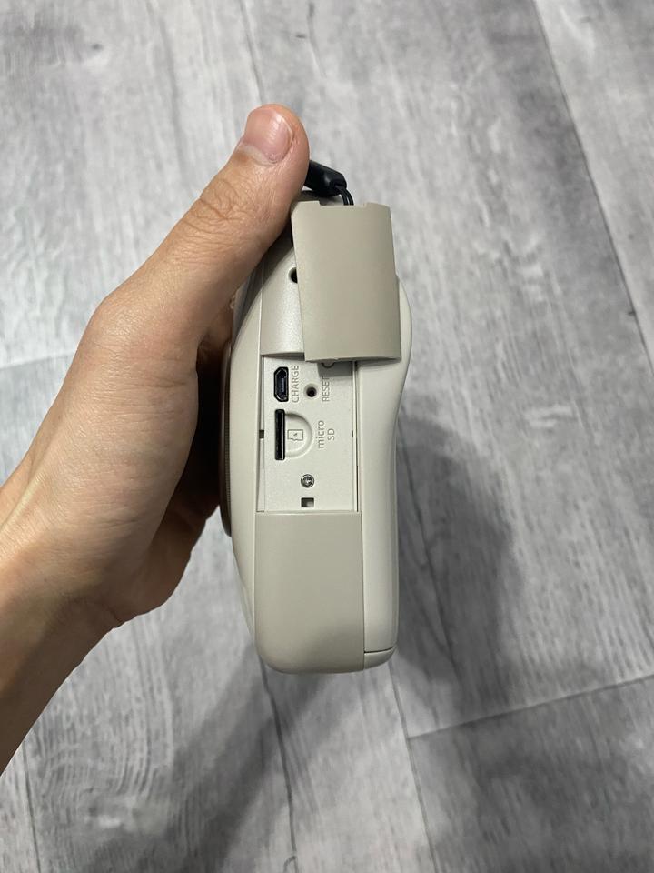 Fujifilm Instax Square 20, фотоаппарат