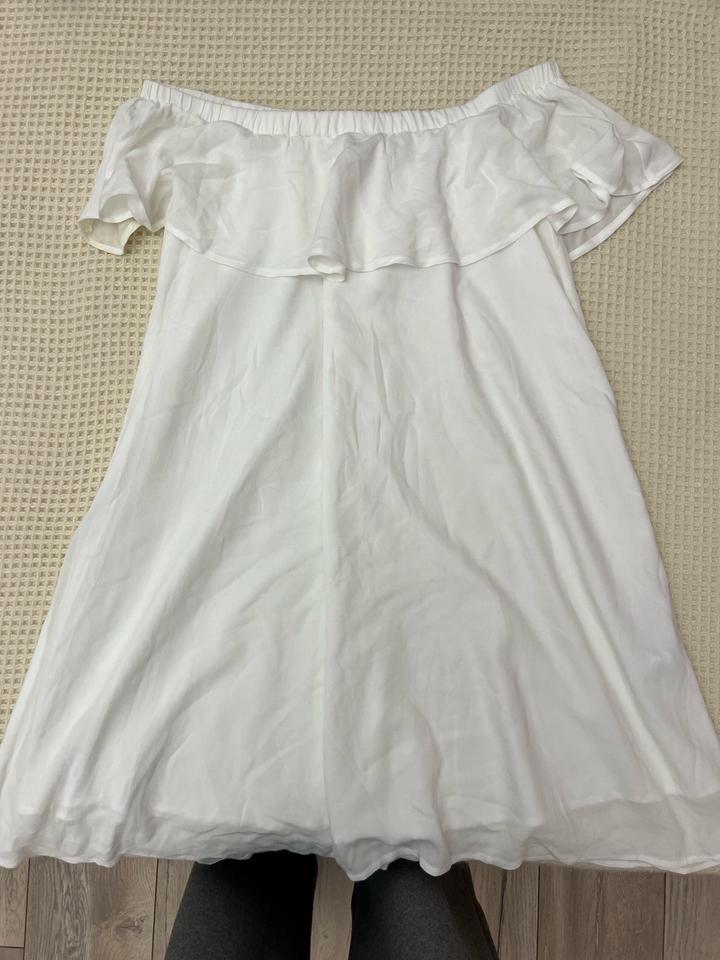 Белое платье Forever 21