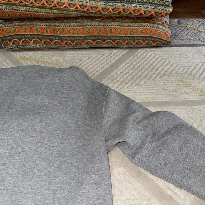 серая зипка Pull&Bear