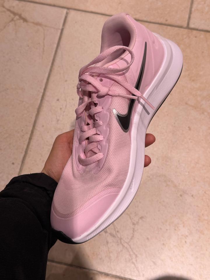 Кроссовки Nike