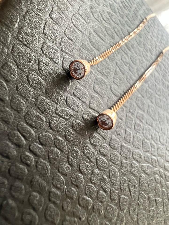 Серьги гвоздики-цепочки висячие золото 585 и фианиты