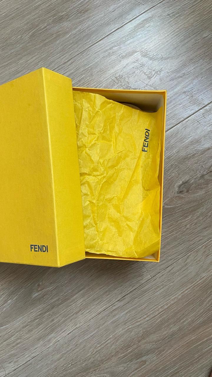 Сандалии Fendi