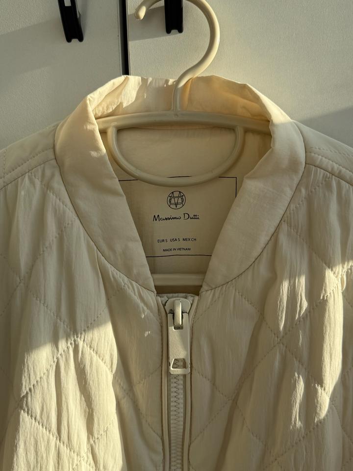Стеганная куртка Massimo Dutti