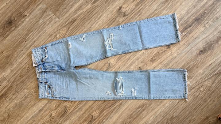 Джинсы Stradivarius