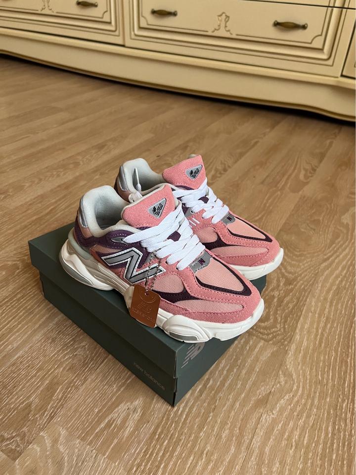 Кроссовки для девочки