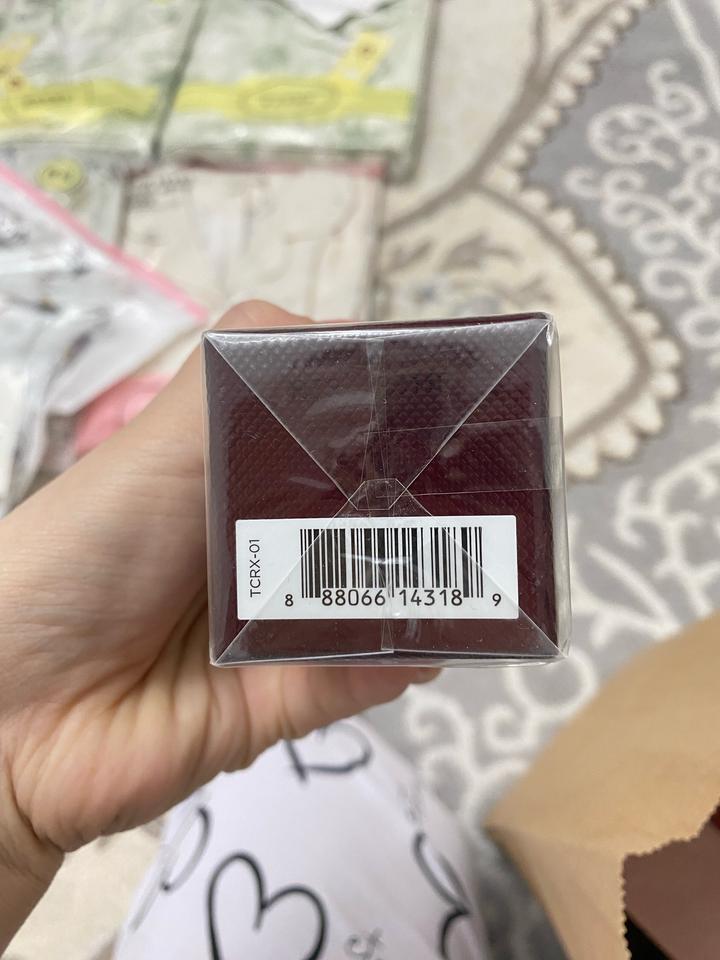 TOM FORD cherry smoke