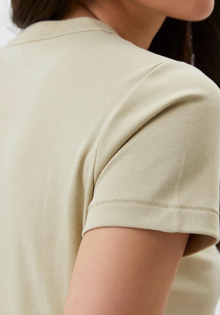 Футболка женская