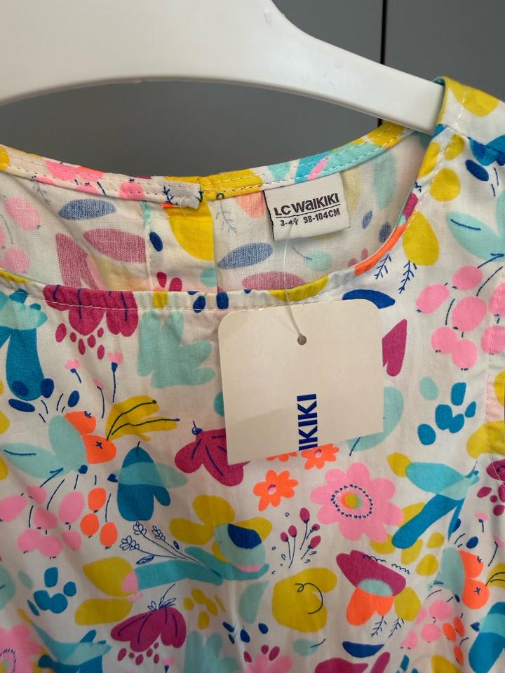 Новое Платье от LC Waikiki с этикеткой размер 98-104 см (3-4) года.