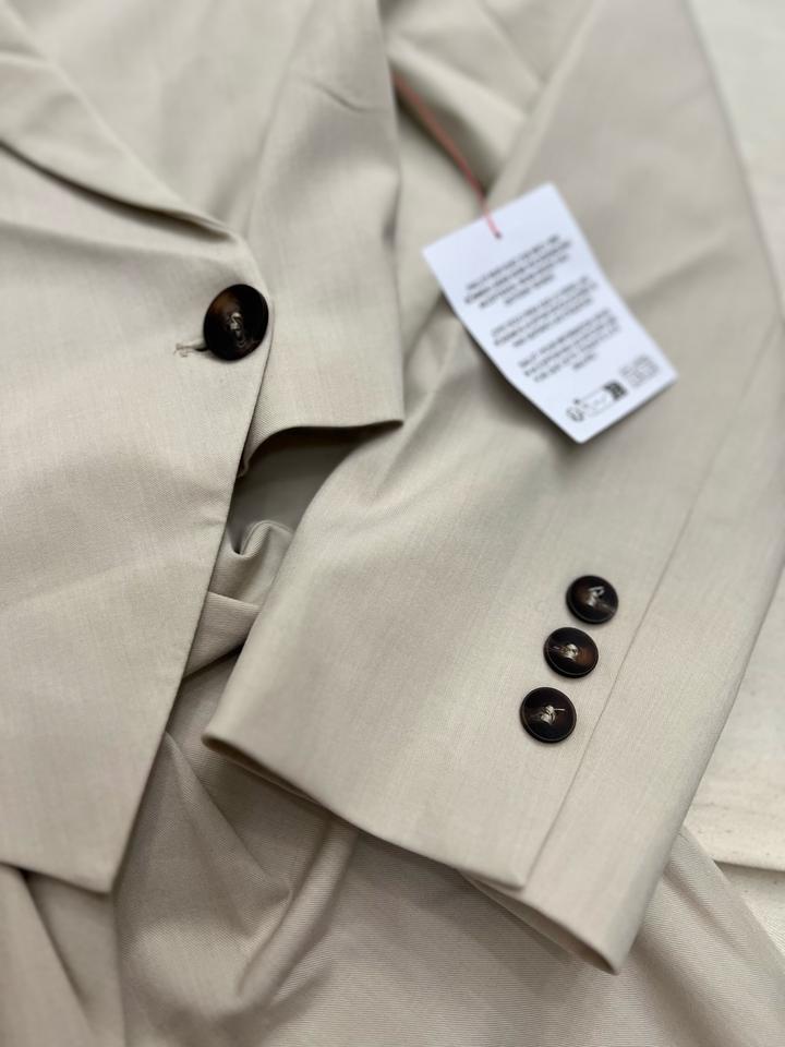 Костюм стильный женский новый