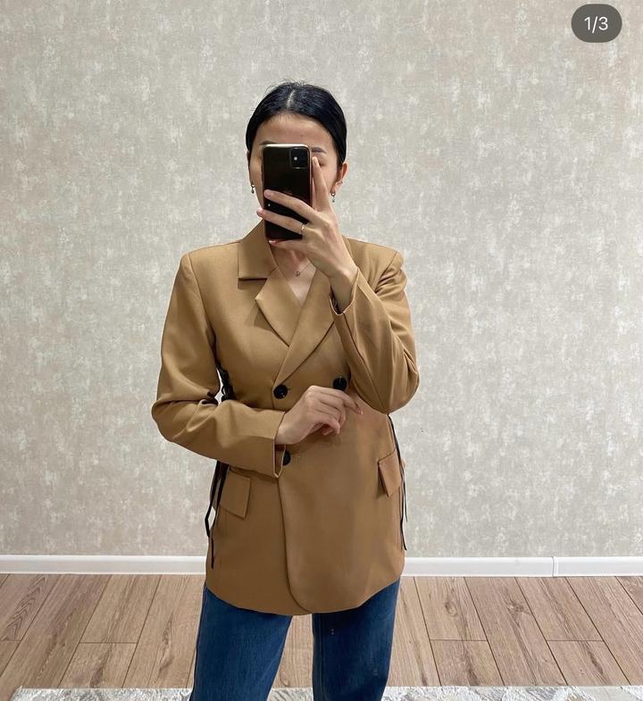 Бежевый пиджак