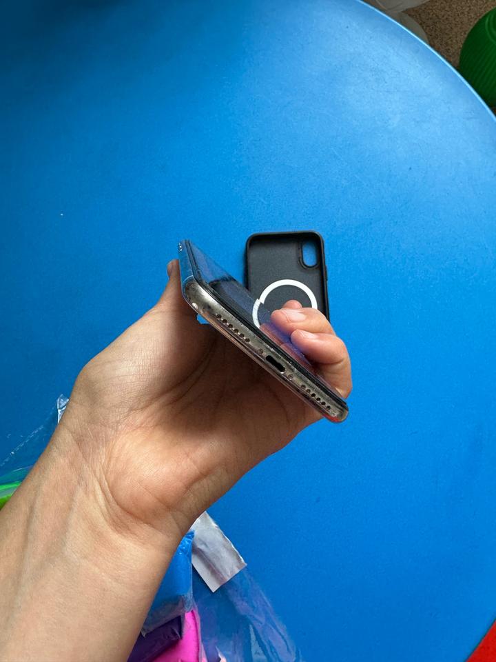 iPhone x 256
