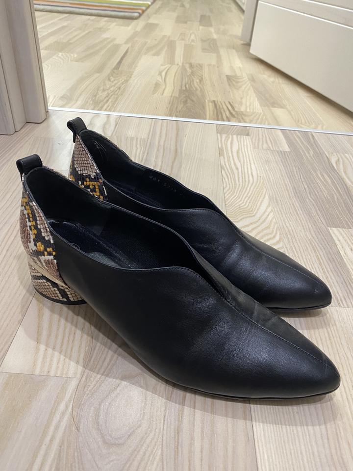 кожаный туфли