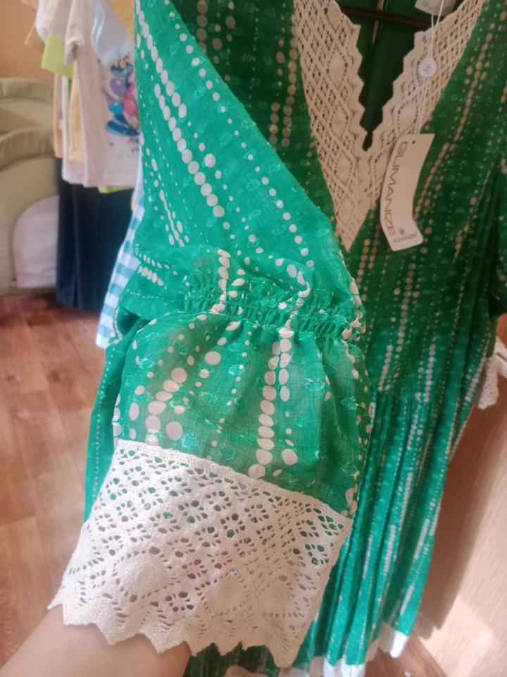 Платья
