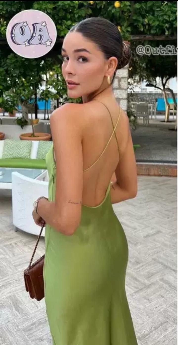 ✨ Элегантное платье с открытой спиной