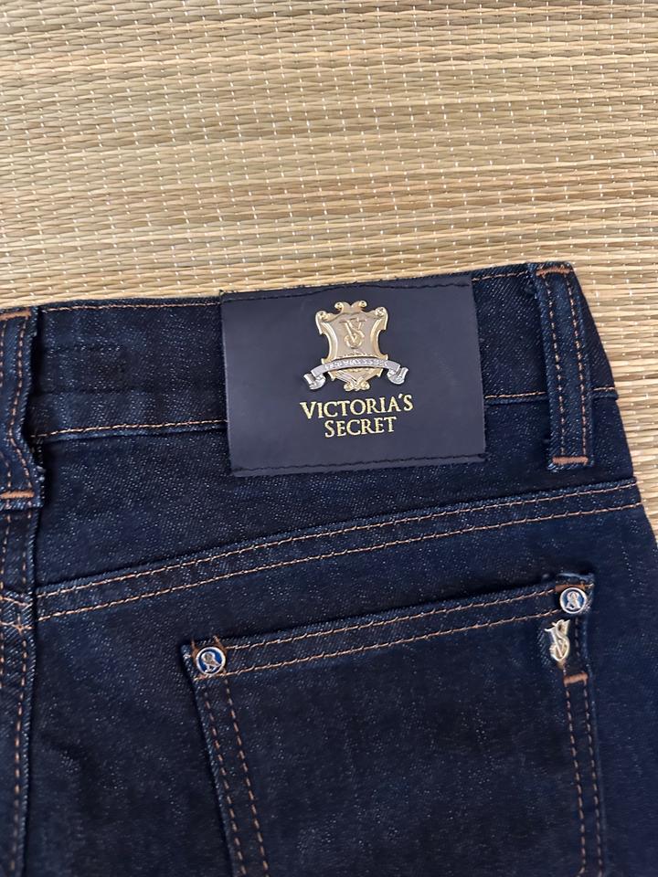 Джинсы Victoria’s Secret