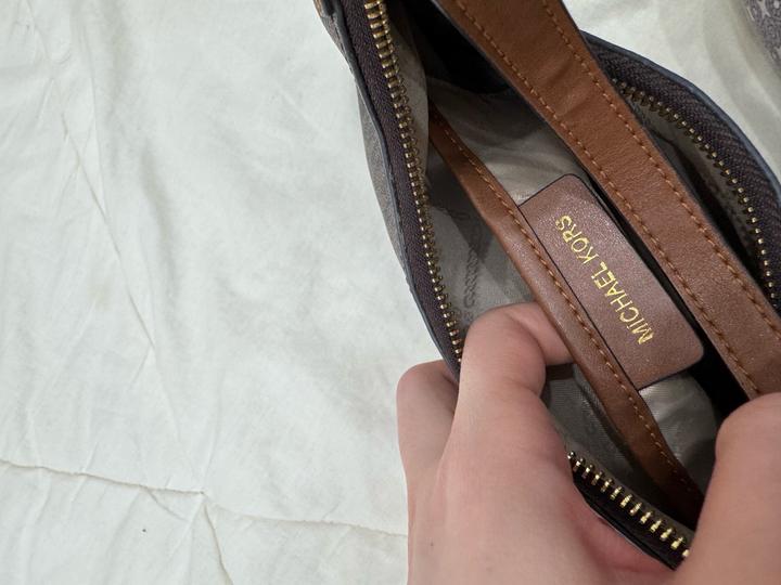 Сумка багет Michael Kors