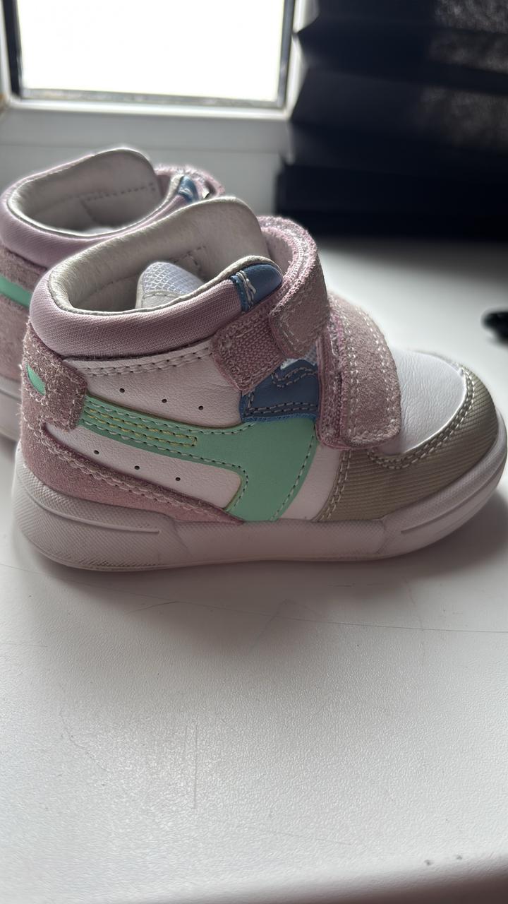 Кроссовки котофей