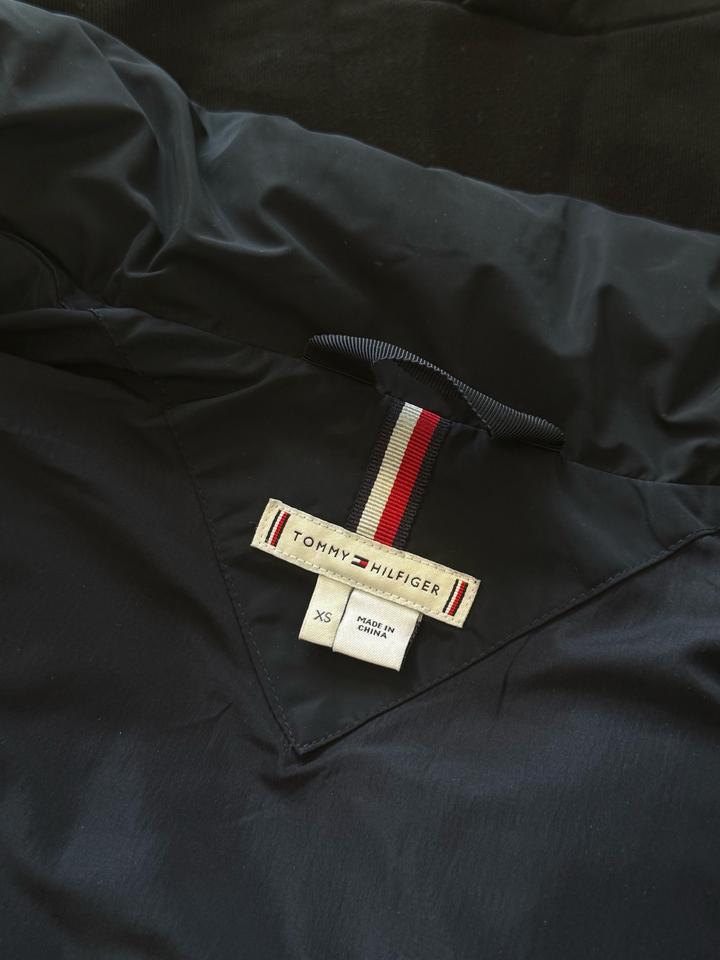 Куртка зимняя : Tommy Hilfiger