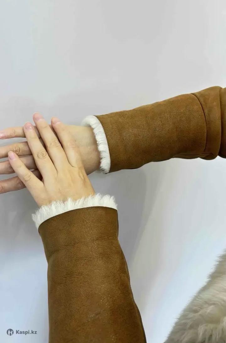 Женская дубленка рыжая