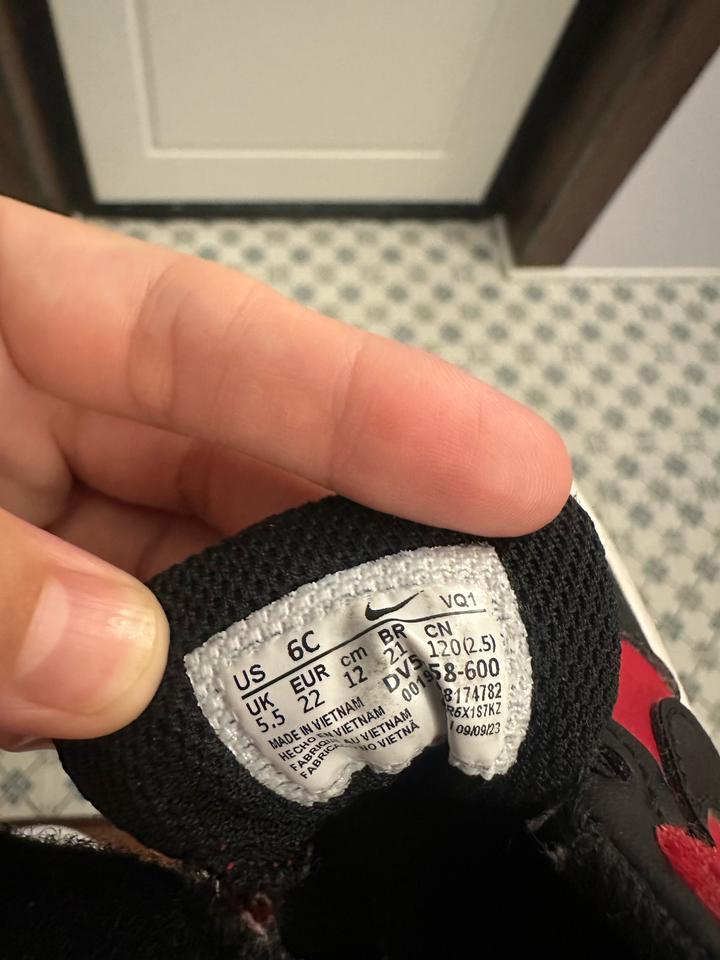 Nike кроссовки