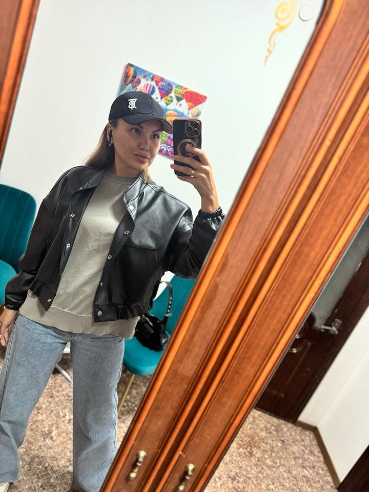 Куртка-бомбер